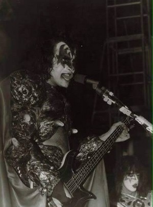  Gene ~Avigon, France...September 23, 1980 (Unmasked World Tour)