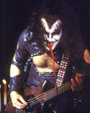  Gene ~Chicago, Illinois...November 8, 1974 (Hotter Than Hell Tour)
