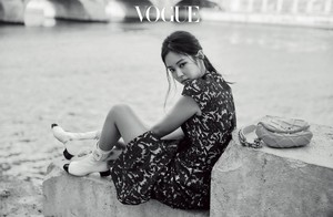 Jennie in VOGUE KOREA November 2019 Issue