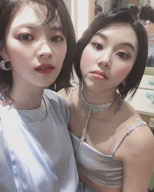  Jeongyeon and Chaeyoung