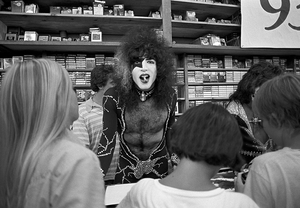  KISS ~Atlanta, Georgia...August 14, 1976 (Destroyer In-Store promo Peaches Records)