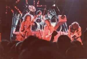  吻乐队（Kiss） ~Clermont-Ferrand , France...October 19, 1983 (Lick it Up Tour)