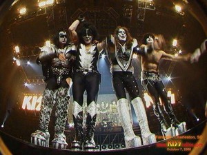 KISS ~East Rutherford, New Jersey...October 7, 2000
