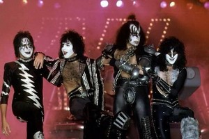  KISS ~Hollywood, California...October 28, 1982 (Creatures of the Night Tour)