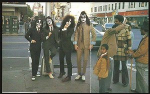  kiss (NYC ) October 26, 1974 (Dressed to Kill foto shoot)