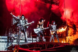  吻乐队（Kiss） ~Porto Alegre, Brasil...November 14, 2012 (Monster World Tour)