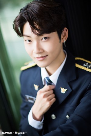  Kevin "Right Here" promotion photoshoot door Naver x Dispatch