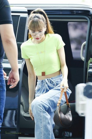Lisa at Incheon Intl. Airport Heading to Thailand for AIS Anniversary Event