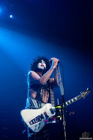  Paul ~Porto Alegre, Brasil...November 14, 2012 (Monster World Tour)