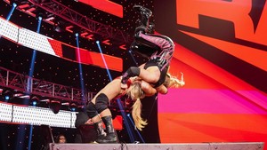  Raw 10/7/19 ~ Lacey Evans vs Natalya (Last Woman Standing)