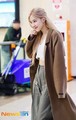 Rose at airport back from Beijing  - black-pink photo