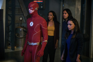  The Flash 6.01 "Into the Void" Promotional Обои ⚡️