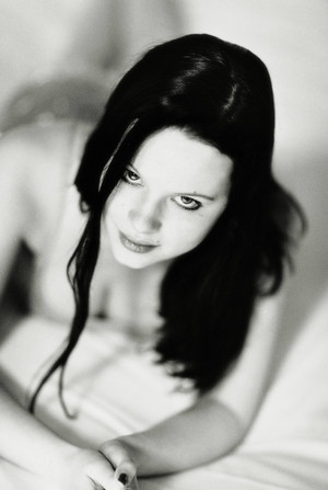  Thora Birch - Jamie Hughes Photoshoot - 2000