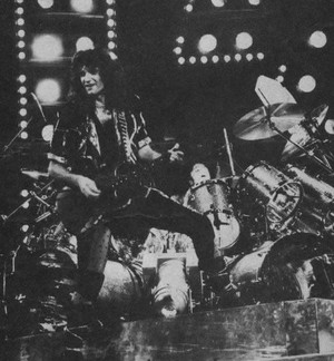  Bruce and Eric (NYC)...December 16, 1985 (Asylum World Tour - Madison Square Garden)