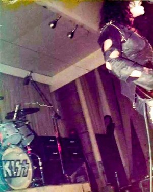  Gene ~London, Ontario, Canada...December 22, 1974 (Hotter Than Hell Tour)