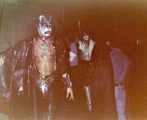  Gene (NYC) December 15, 1977 (Alive II Tour - Madison Square Garden)