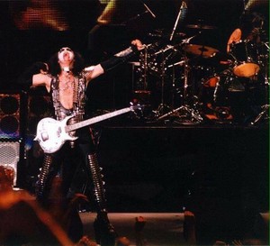  Gene ~Rotterdam, Netherlands...December 10, 1996 (Alive World Wide Reunion Tour)
