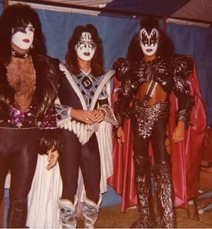  KISS ~Brisbane, Australia...November 25, 1980 (Unmasked World Tour)