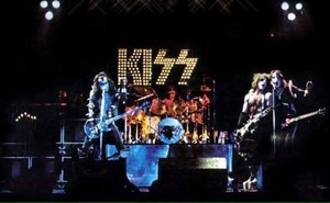 KISS ~Long Island, New York...December 31, 1975 (Nassau Veterans Memorial Coliseum - Alive Tour) 