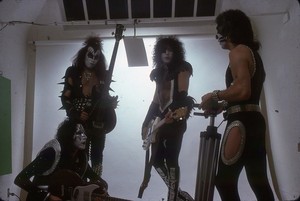 KISS ~Los Angeles, California...May 30, 1975 and June 9, 1975 (White Room Session) 