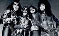 KISS (NYC) April 9, 1976 (Destroyer Photo Session-Press Conference Mothers Studio)  - kiss photo
