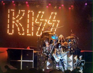  키스 ~Vancouver, British Columbia, Canada...November 19, 1979 (Dynasty Tour)