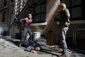  MacGyver ~ 1x01 "The Rising"