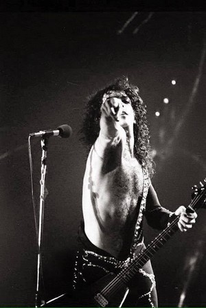  Paul ~Lakeland, Florida...December 12, 1976 (Rock And Roll Over Tour)
