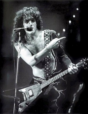  Paul ~Lakeland, Florida...December 12, 1976 (Rock And Roll Over Tour)
