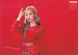  TWICE - TWICELIGHTS in jepang Red Postcards