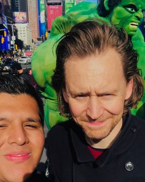  Tom Hiddleston - Times Square with the Avengers (November 23, 2019)