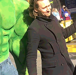 Tom Hiddleston in Times Square with the Avengers (November 23, 2019) 