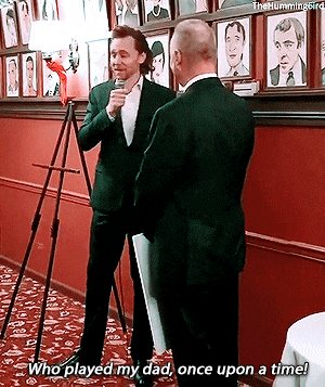 Tom Hiddleston thanking Sardi’s Restaurant for his portrait on their iconic wall, December 5, 2019