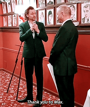Tom Hiddleston thanking Sardi’s Restaurant for his portrait on their iconic wall, December 5, 2019