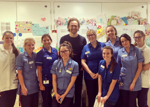  Tom visits the Koala Ward at the Great Ormond calle Hospital for Children December 07, 2018