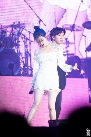  191109 2019 IU Tour buổi hòa nhạc <Love, Poem> in Incheon
