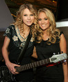 Carrie Underwood and Taylor Swift - music photo