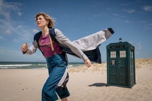  Doctor Who - Episode 12.06 - Praxeus - Promo Pics