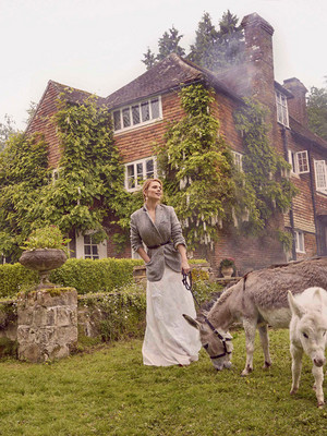  Hayley Atwell photographed द्वारा Richard Phibbs for Town and Country Magazine (2018)