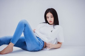  Jennie for Calvin Klein Jeans