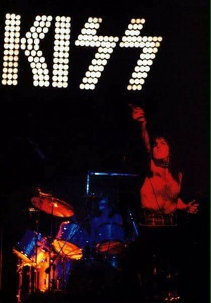  Kiss (NYC) March 21, 1975 (Dressed To Kill Tour-Beacon Theatre)