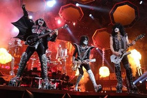  吻乐队（Kiss） ~Peoria, Illinois...February 15, 2020 (End of the Road Tour)