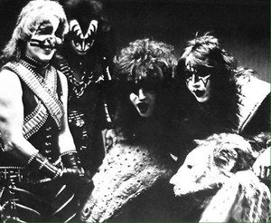  Kiss ~Tokyo, Japan...March 24-April 2, 1978 (Alive II Tour)