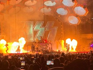KISS ~Uniondale, New York...March 22, 2019 (End of the Road Tour)