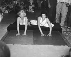  Marilyn And Jane Russell