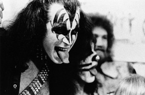  Gene ~London, Ontario, Canada...April 24, 1976 (Destroyer/Spirit of 76 Tour)