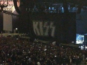  baciare ~Stockholm, Sweden...May 6, 2017 (KISS World Tour)