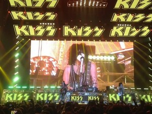  Ciuman ~Stockholm, Sweden...May 6, 2017 (KISS World Tour)
