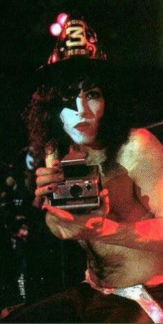 Paul ~Detroit, Michigan...May 14-15, 1975 (Alive! photo shoot) Fin Costello