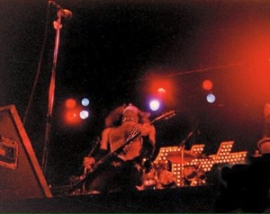  Paul ~Gothenburg, Sweden...May 26, 1976 (Spirit of 76/Destroyer Tour)